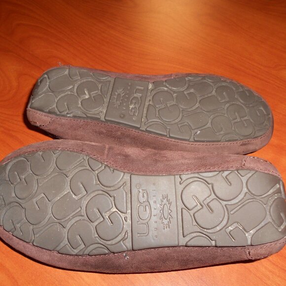 UGG 5612 DAKOTA MOCCASINS SLIPPERS CHOCOLATE BROWN SUEDE US WOMEN'S 7 - Picture 4 of 8